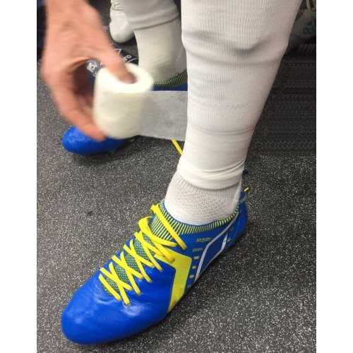 Лента за фиксиране на футболни кори и чорапи Maxima, Ширина 75 мм, Дължина 4.50 м