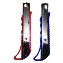 Макетен нож с метален водач