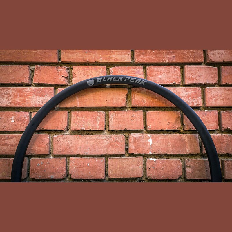 ШинаBLACK PEAK XC 29